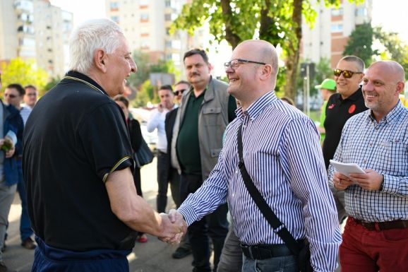 Lakossági fórum Kereskényi Gáborral – „Polgármester úr, én el vagyok ájulva!”