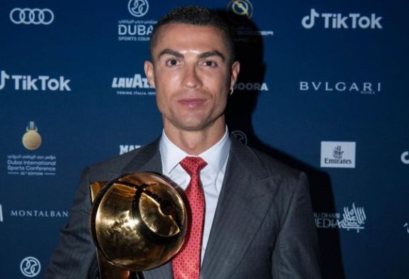 Cristiano Ronaldót választották az évszázad labdarúgójának