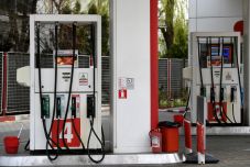 Ennyivel drágul a benzin és a gázolaj január elsejétől