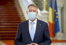 Iohannis újévi üzenete: egyre közelebb a pillanat, amikor visszatérhetünk normális életünkhöz