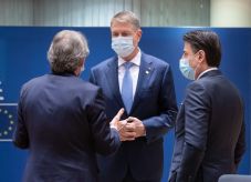 Ennyibe kerültek Klaus Iohannis külföldi utazásai
