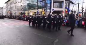 Bocsánatot kért a csendőrség, mert annyira elrontották a menetelést (VIDEÓ)