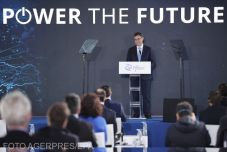 Pfizer-vezér: valószínűleg évente meg kell ismételni a koronavírus elleni oltást