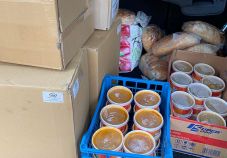 Ismét segít a város: hátrányos helyzetű időseknek és gyermekeknek gyűjtenek adományokat