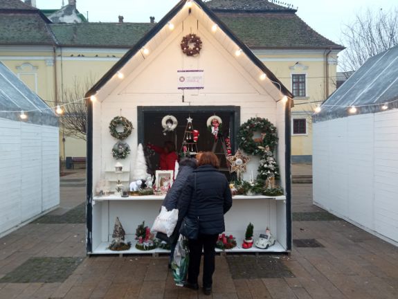 Megnyitotta kapuit a karácsonyi vásár Marosvásárhelyen