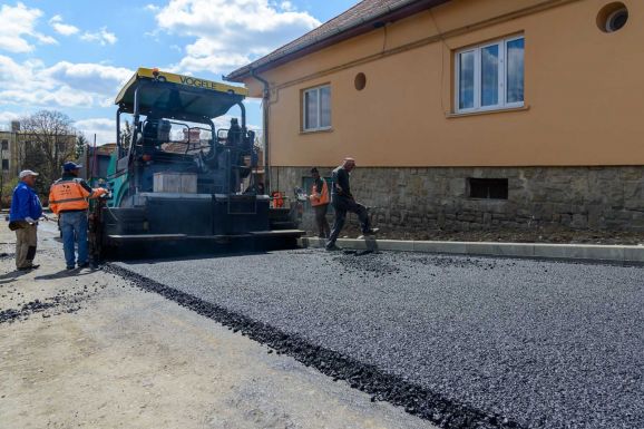 Útfelújításra és csatornahálózat-bővítésre pályázik Nyárádtő az Anghel Saligny programból