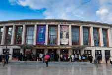 Elkapták a két férfit, aki betörhetett a kolozsvári magyar színházba