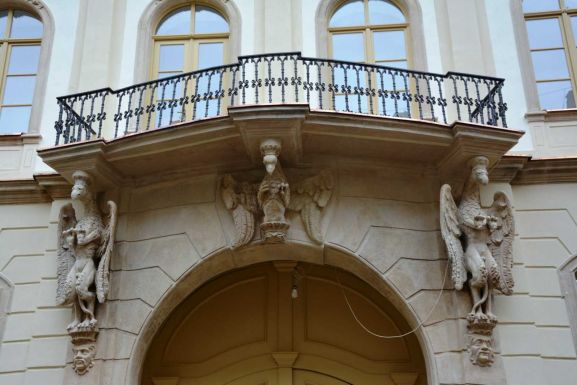 Megújult a kolozsvári Bánffy-palota hátsó homlokzata