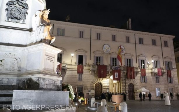 Ferenc pápa kora reggel ment ki Rómába a zsúfoltság elkerülésére