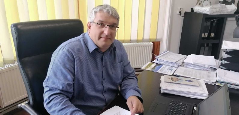A változás elkezdődött, ám hosszú folyamat – Gyergyószentmiklós polgármesterével beszélgettünk