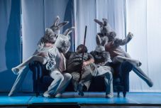 Tanítómese felnőtteknek - junk-operát mutat be a Tamási Áron Színház