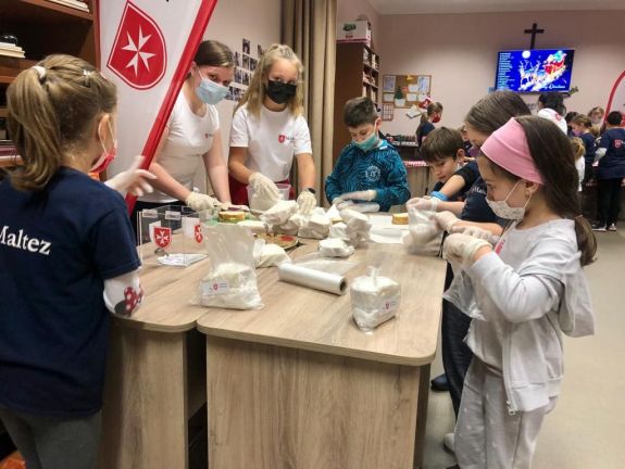 A magyarok kenyeréből laknak jól az éhezők