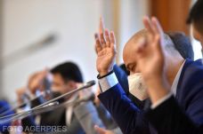 Források: a kormány hétfőn fogadja el a jövő évi költségvetés tervezetét