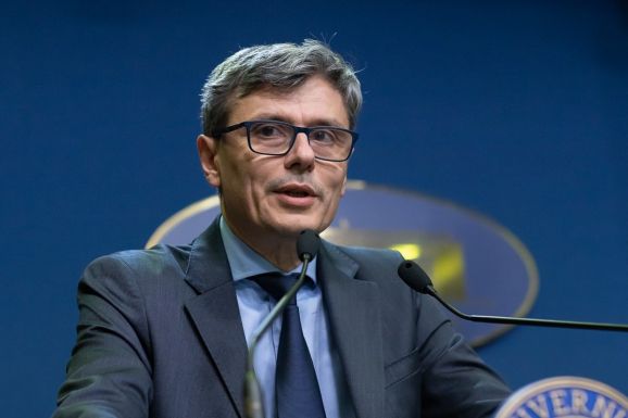 Virgil Popescu energiaügyi miniszter veszi át ügyvivőként a kutatási szaktárcát
