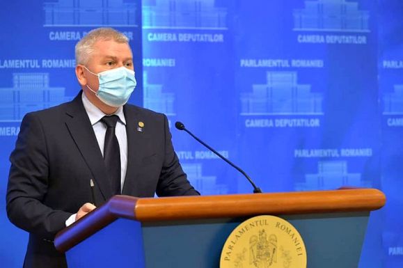 A kormányfő felkérte a kutatási minisztert a plágiumvádak tisztázására