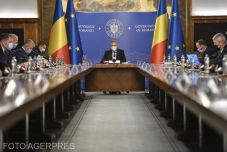 Szociális juttatásokról és a beutazási formanyomtatványról fogadnak el sürgősségi rendeleteket