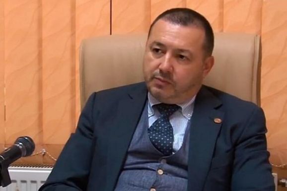 Forradalmárnak adta ki magát egy volt törvényhozó, vádat emelt ellene a DNA