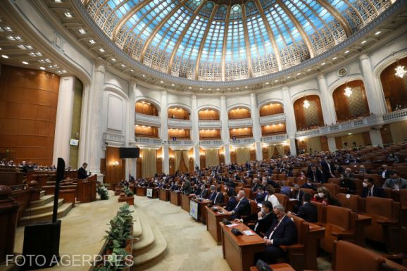 Folytatódik a jövő évi költségvetés vitája a parlament pénzügyi bizottságában