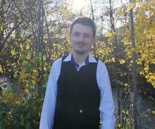 „Azzá vált, akinek gyermekkorában megálmodta magát” – agyvérzéssel született, mégis egyetemet végzett és dolgozik