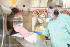 Mielőbb hozzáférhetővé tenné az egészségügyi miniszter a koronavírus elleni új gyógyszert