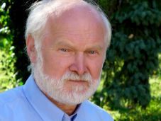 „Vigyázzállás a stadionban”