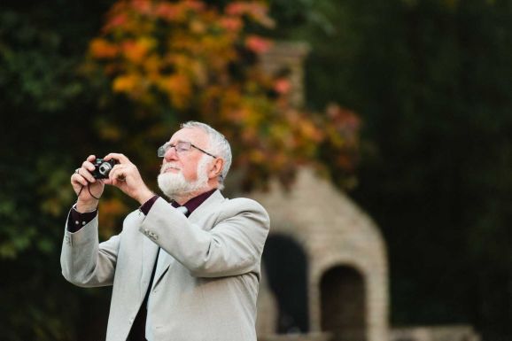 A mesélés feleleveníti a szellemi képességeket – Dr. Veress Albert pszichiáterrel beszélgettünk