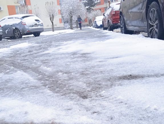 Nehezített közlekedés: ónos eső váltotta a havazást Hargita megyében