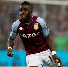 Amikor Veszély indítja Bámulatost, az pedig gólpasszt ad Istenútjának