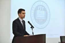 Az ötödik járványhullámot elkerülni nem, de enyhíteni lehet