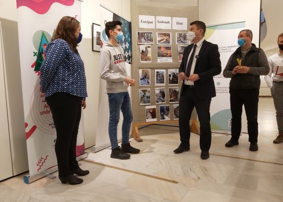 Diákokat díjazott Hargita Megye Tanácsa