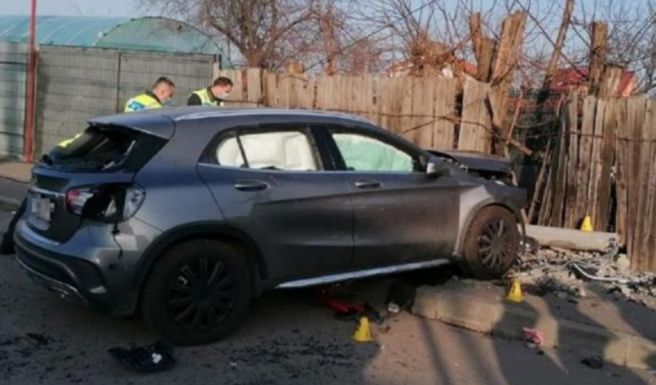 Két kislányt gázoltak halálra a járdán