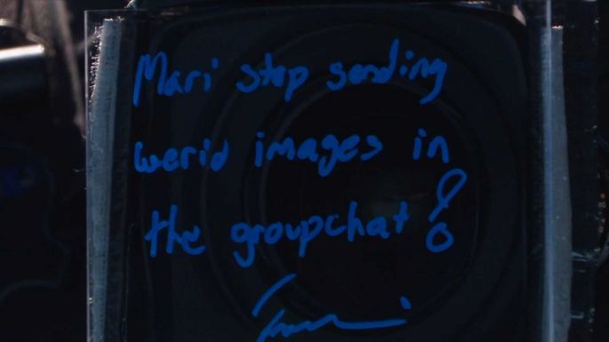 „Mari, ne küldj több fura képet a csettszobánkban!”