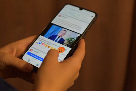 A Facebook (el)fogyasztja a médiát