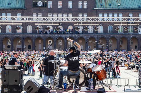 Közép-Európa legnagyobb rockzenei flashmobjára készülnek Kolozsváron