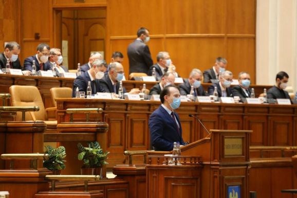 Csütörtökön kezdik a költségvetési törvény vitáját, kedden szavaznak róla