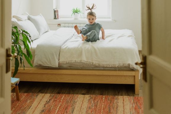 Mindennap dráma a gyerek öltöztetése? Így tegye élvezetessé a reggeli rutint