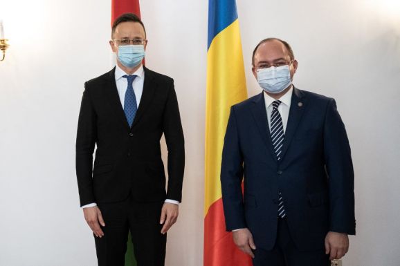 Bukarestbe látogatott Szijjártó Péter külgazdasági és külügyminiszter
