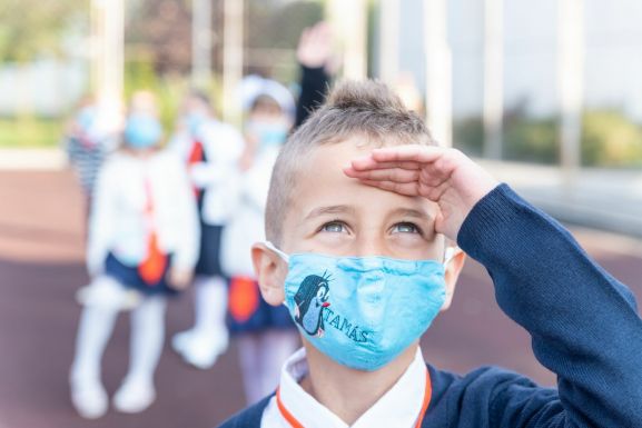 Iskolakezdés hétfőn: nem változnak a forgatókönyvek – ezek lesznek a szabályok