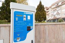 Kedveznek a parkoló autósoknak Sepsiszentgyörgyön: fél-, egy vagy két órát is fizethetnek