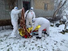 Otthoni karanténban lévő nőt mentettek Érsemjénben, miután elesett és megsérült