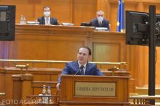 Megkezdődött az országos helyreállítási terv bemutatása a parlamentben