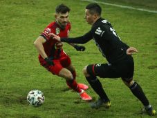 Labdarúgó NB I: mesterhármast szerzett az erdélyi játékos