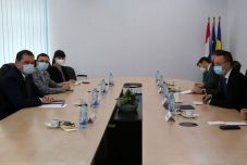 Új autópálya-összeköttetésről és új határátkelők megnyitásáról is tárgyalt Szijjártó Péter Bukarestben