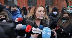 Kizárták az AUR-ból a botrányosan viselkedő Diana Șoșoacă szenátort
