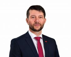 Kinevezték Kallós Zoltánt tanügyi államtitkárnak