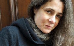 „A jó dolgok ellentmondásosak” – új és készülő verseskötetéről kérdeztük László Noémit