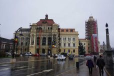 Rengeteg pénzt kell visszafizetnie a nagyváradi önkormányzatnak pályázati szabálytalanságok miatt