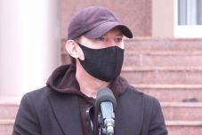 Románia is gyártana koronavírus-ellenes vakcinát a kormányfő bejelentése szerint