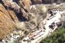 Áttört egy gát Indiában, 15 ember meghalt, 160 eltűnt