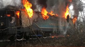 Kigyulladt egy gabonát szállító tehervonat mozdonya 